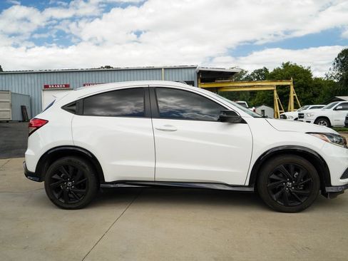 Used 2022 Honda HR-V Sport image 3