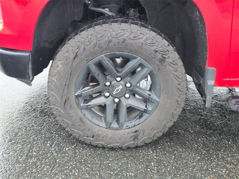 Used 2025 Chevrolet Silverado 1500 Custom Trail Boss image 10