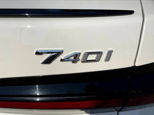 Used 2023 BMW 740i RWD image 26