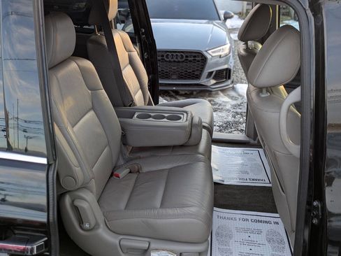 Used 2011 Honda Odyssey Touring Elite image 21