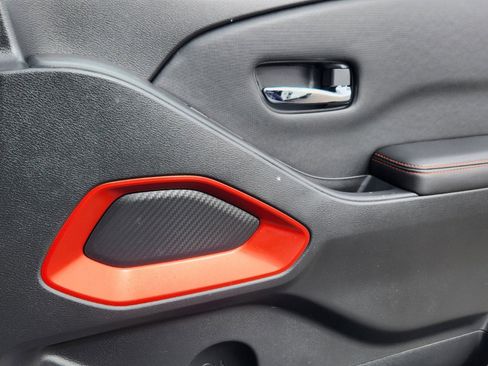 Used 2023 Nissan Frontier PRO-4X w/ Tow Package image 17