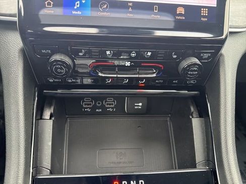 Used 2023 Jeep Grand Cherokee L Limited w/ Luxury Tech Group II image 29