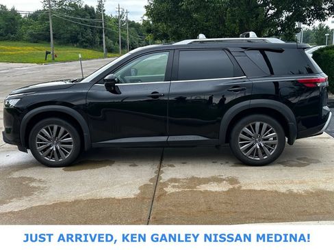 Certified 2023 Nissan Pathfinder SL w/ SL Premium Package AWD/4WD image 6