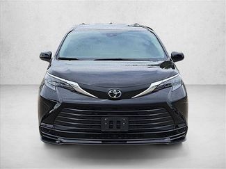 Used 2026 Toyota Sienna LE FWD video 2