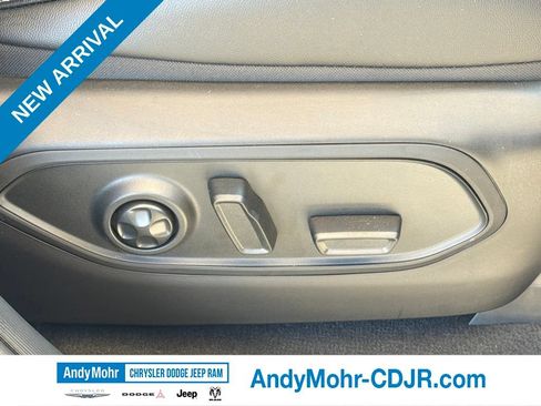 Used 2025 Jeep Grand Cherokee Limited w/ Luxury Tech Group II AWD/4WD image 26