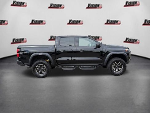 Used 2024 Chevrolet Colorado ZR2 AWD/4WD image 4