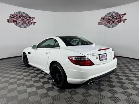 Used 2015 Mercedes-Benz SLK 250 image 9