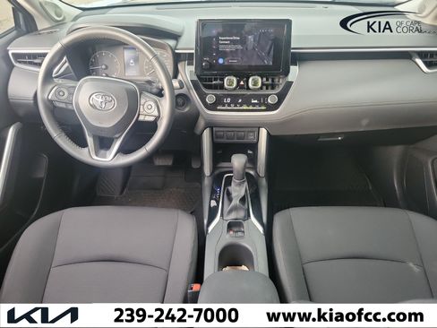 Used 2024 Toyota Corolla Cross LE w/ Moonroof Package AWD/4WD image 16