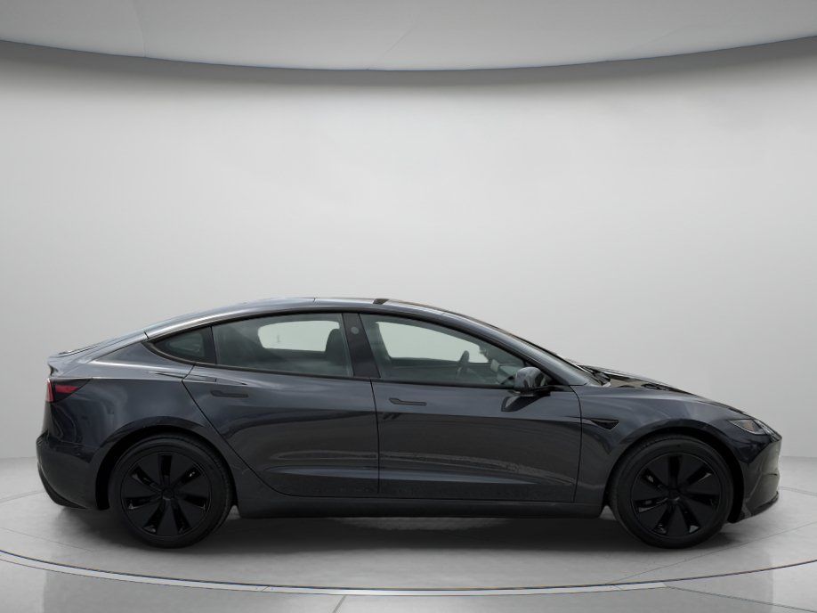 Used 2025 Tesla Model 3 RWD image 2