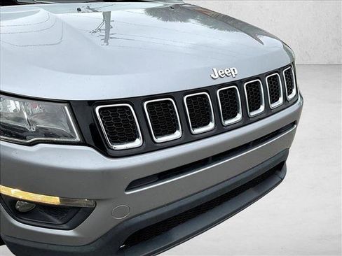 Used 2017 Jeep Compass Latitude w/ Popular Equipment Group AWD/4WD image 27