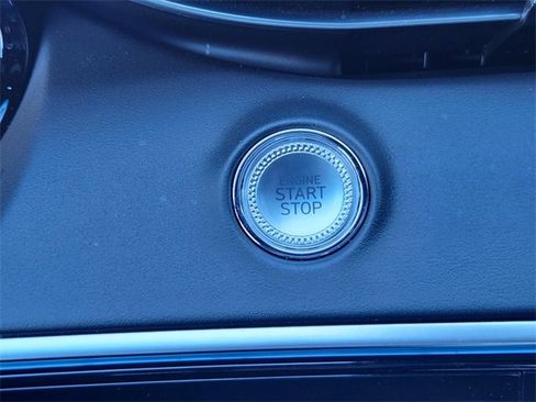 Used 2025 Genesis GV70 3.5T Sport w/ Sport Advanced Package image 10