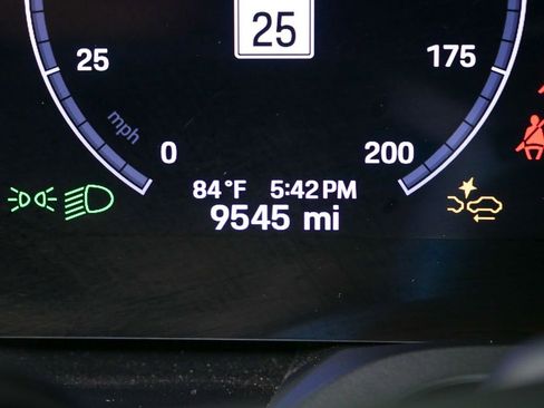 Certified 2025 Porsche 911 Carrera RWD image 12