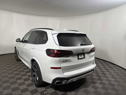 New 2026 BMW X5 xDrive40i w/ M Sport Package AWD/4WD image 3