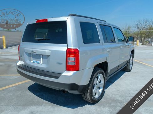 Used 2013 Jeep Patriot Latitude AWD/4WD image 3