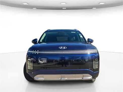 New 2026 Hyundai Ioniq 9 Limited AWD/4WD image 2