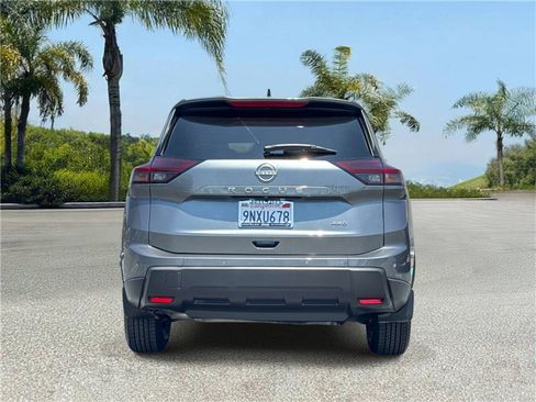 Used 2024 Nissan Rogue S AWD/4WD image 5