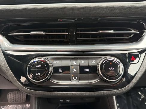 Used 2024 Buick Envista Sport Touring image 24