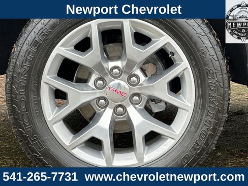 Used 2018 GMC Sierra 1500 SLT w/ SLT Premium Package image 24