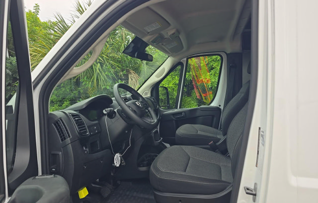 Used 2025 RAM ProMaster 2500 w/ U-Haul Equipment Group FWD image 7