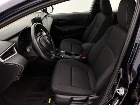 Used 2025 Toyota Corolla LE FWD image 11