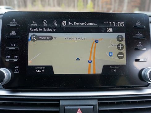 Used 2018 Honda Accord Touring image 9