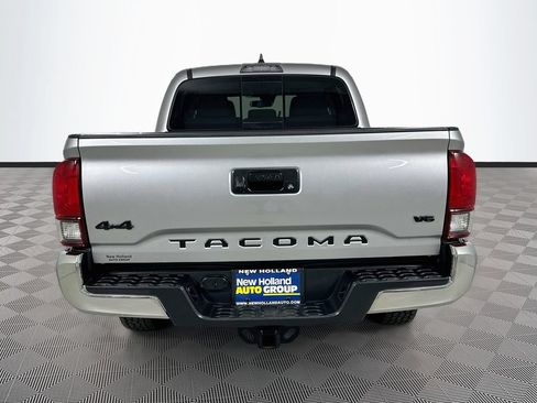 Used 2023 Toyota Tacoma SR5 w/ Black Out Package (TMS) AWD/4WD image 6