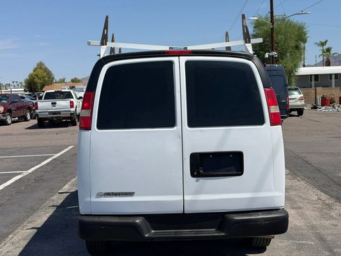 Used 2017 Chevrolet Express 2500 RWD image 7