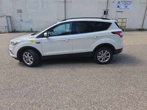 Used 2018 Ford Escape SEL w/ Ford Safe & Smart Package AWD/4WD image 7