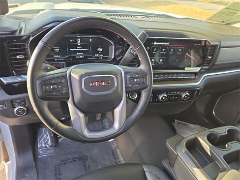 Used 2025 GMC Sierra 1500 SLT image 32