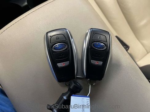 Used 2020 Subaru Outback Limited image 26