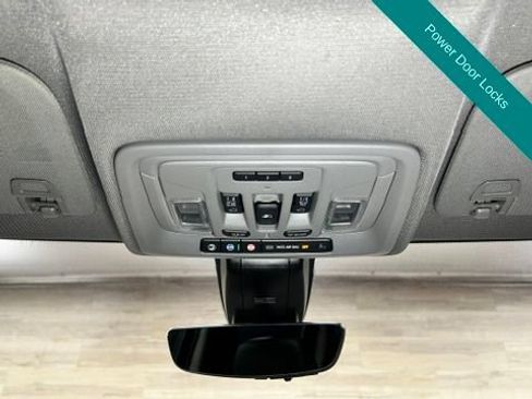 Used 2022 GMC Sierra 3500 Denali w/ Denali Ultimate Package AWD/4WD image 23