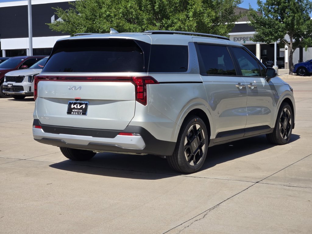 New 2026 Kia Carnival EX FWD image 4