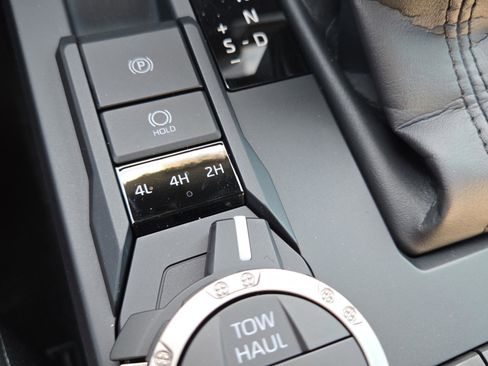 Certified 2026 Toyota Tacoma TRD Off-Road image 19