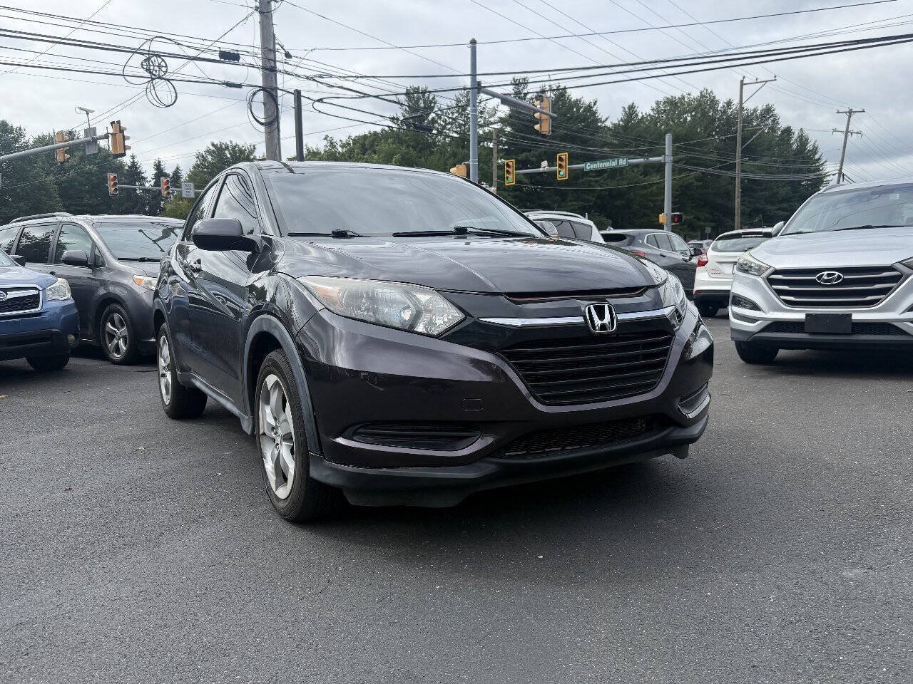 Used 2017 Honda HR-V LX image 1