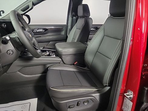 New 2026 Chevrolet Suburban Premier w/ Sun And Tow Package image 18