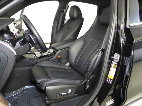 Certified 2023 BMW X4 xDrive30i w/ Convenience Package image 22