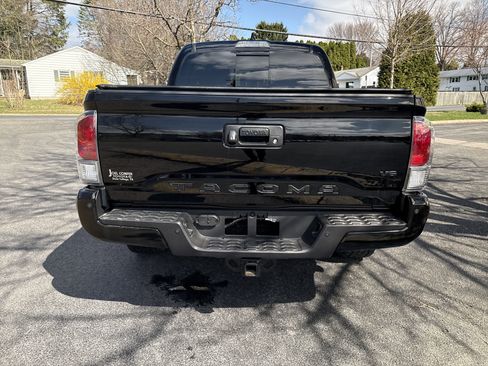 Used 2023 Toyota Tacoma TRD Sport image 21