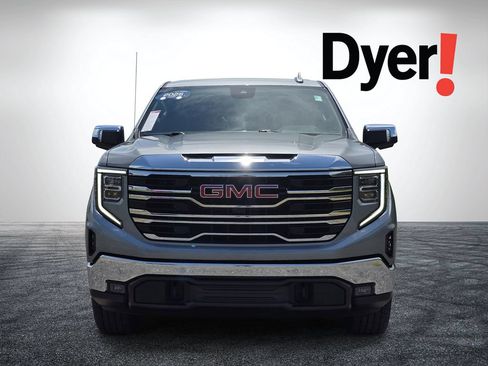 Used 2025 GMC Sierra 1500 SLT w/ SLT Premium Package AWD/4WD image 9