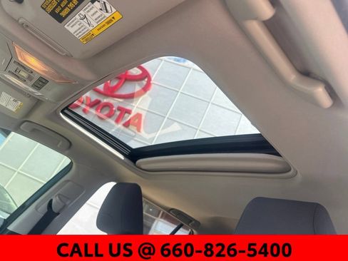 Used 2020 Toyota RAV4 XLE w/ Convenience Package AWD/4WD image 14