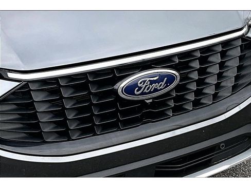 Used 2024 Ford Escape Platinum AWD/4WD image 31