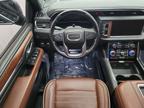 Certified 2023 GMC Yukon XL Denali Ultimate AWD/4WD image 13
