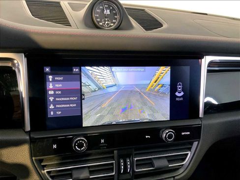 Certified 2023 Porsche Macan Turbo image 31