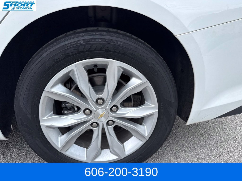 Used 2023 Chevrolet Malibu LT FWD image 9