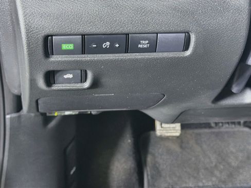 Used 2024 Nissan Sentra SV w/ Trunk Package FWD image 16