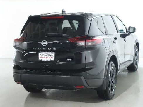 Certified 2026 Nissan Rogue SV image 45