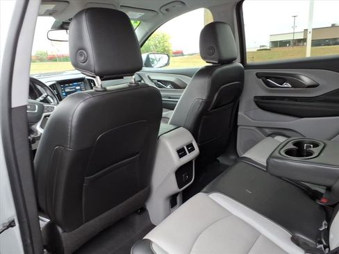 Used 2022 GMC Terrain SLT image 26