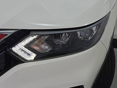 Certified 2022 Nissan Rogue Sport SL image 30