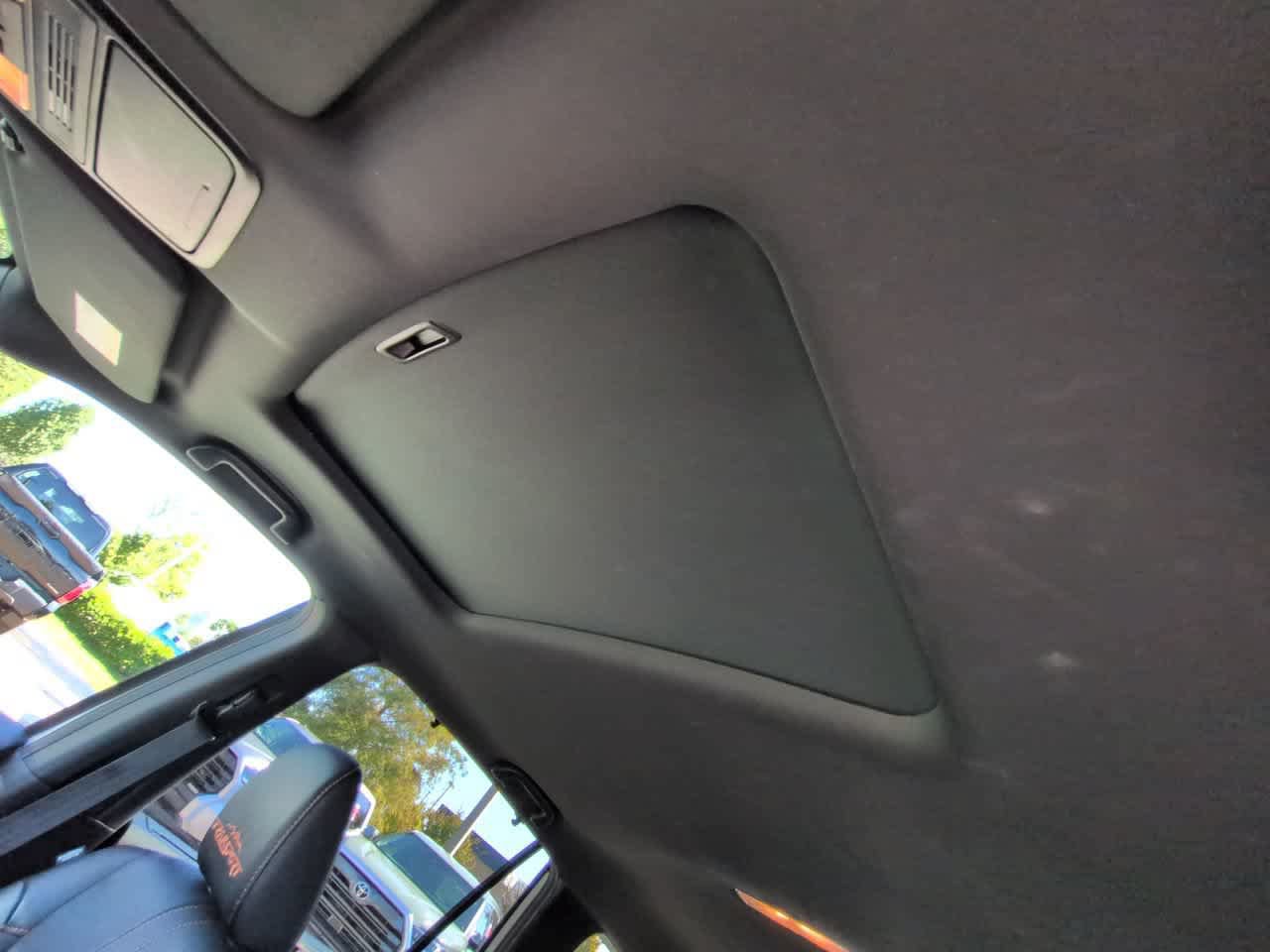 Used 2022 Honda Pilot TrailSport image 20