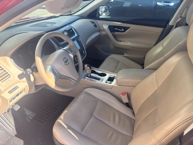 Used 2017 Nissan Altima 2.5 SL w/ 2.5 Technology Package FWD image 5