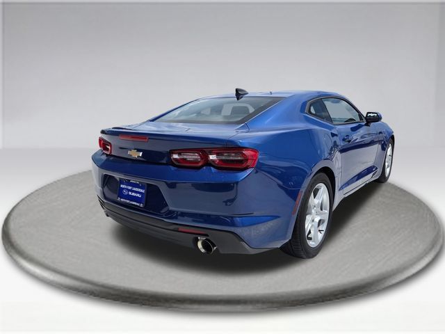 Used 2023 Chevrolet Camaro LT RWD image 11